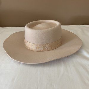 LACK OF COLOR Juno Boater hat Australian wool size M LN
